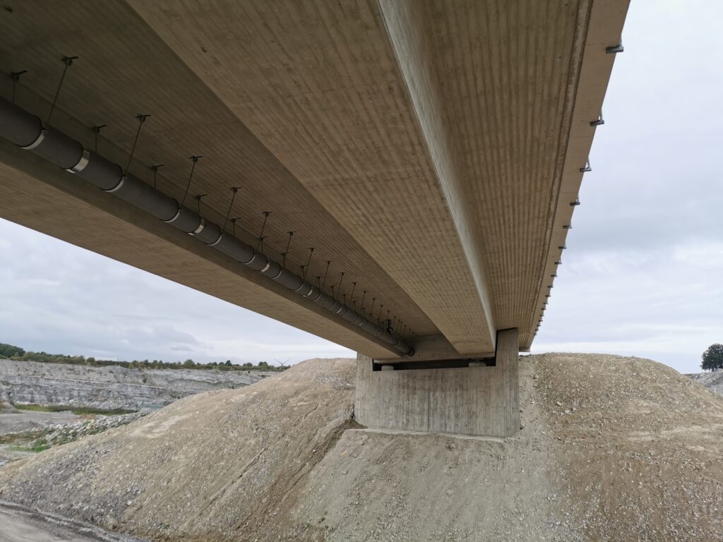 Brückenansicht von unten