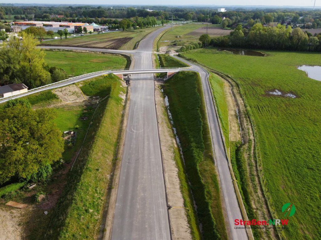 Luftbild fertige Brücke